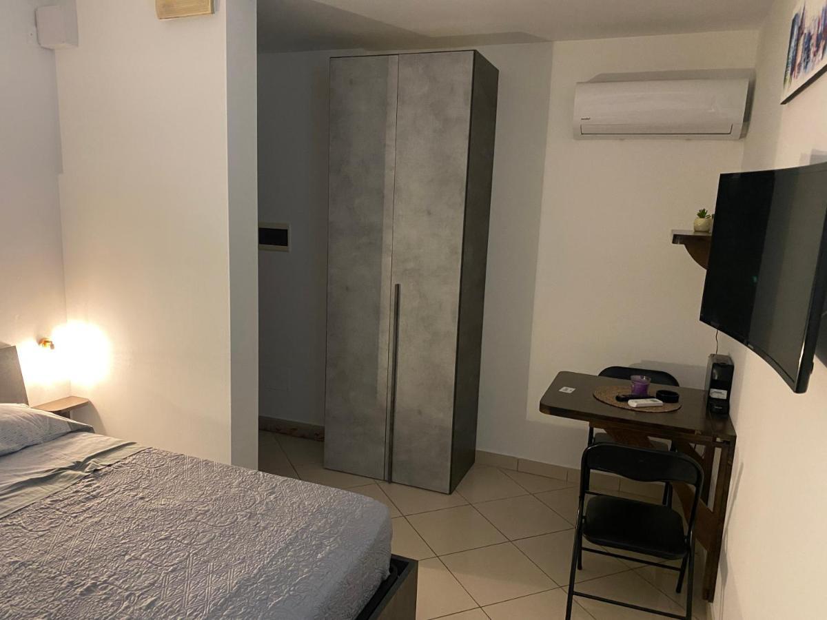 Room Mazzini Lecce Exterior foto